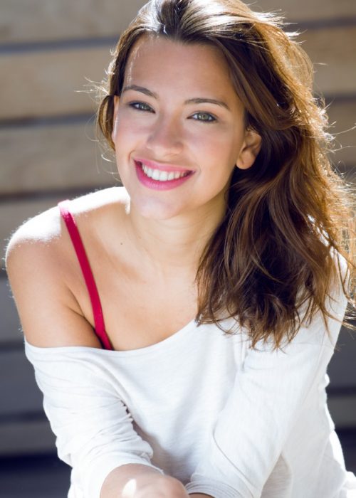 mirando-cara-humana-persona-adulta-joven-ocasional_1301-1627